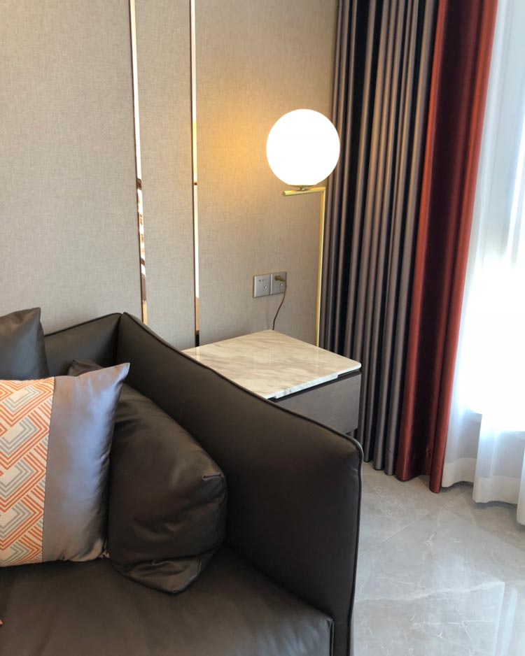 Đèn cây đứng trang trí