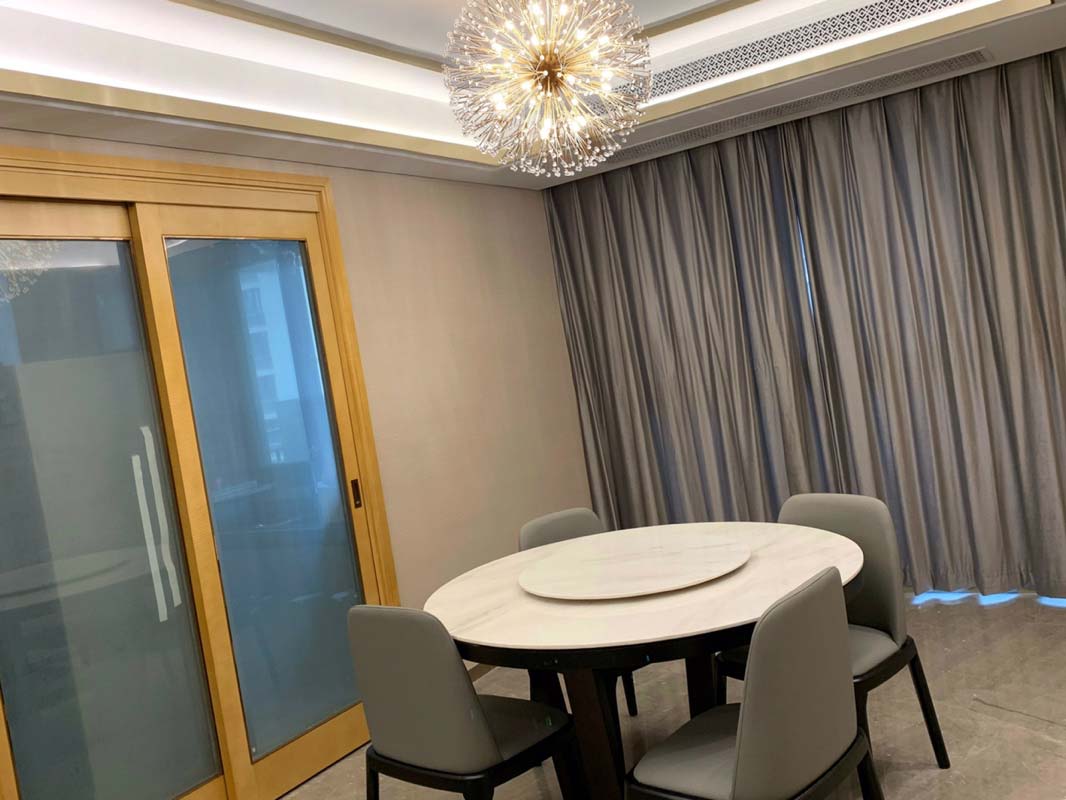 đèn chùm quả cầu bồ công anh pha lê trang trí bàn ăn