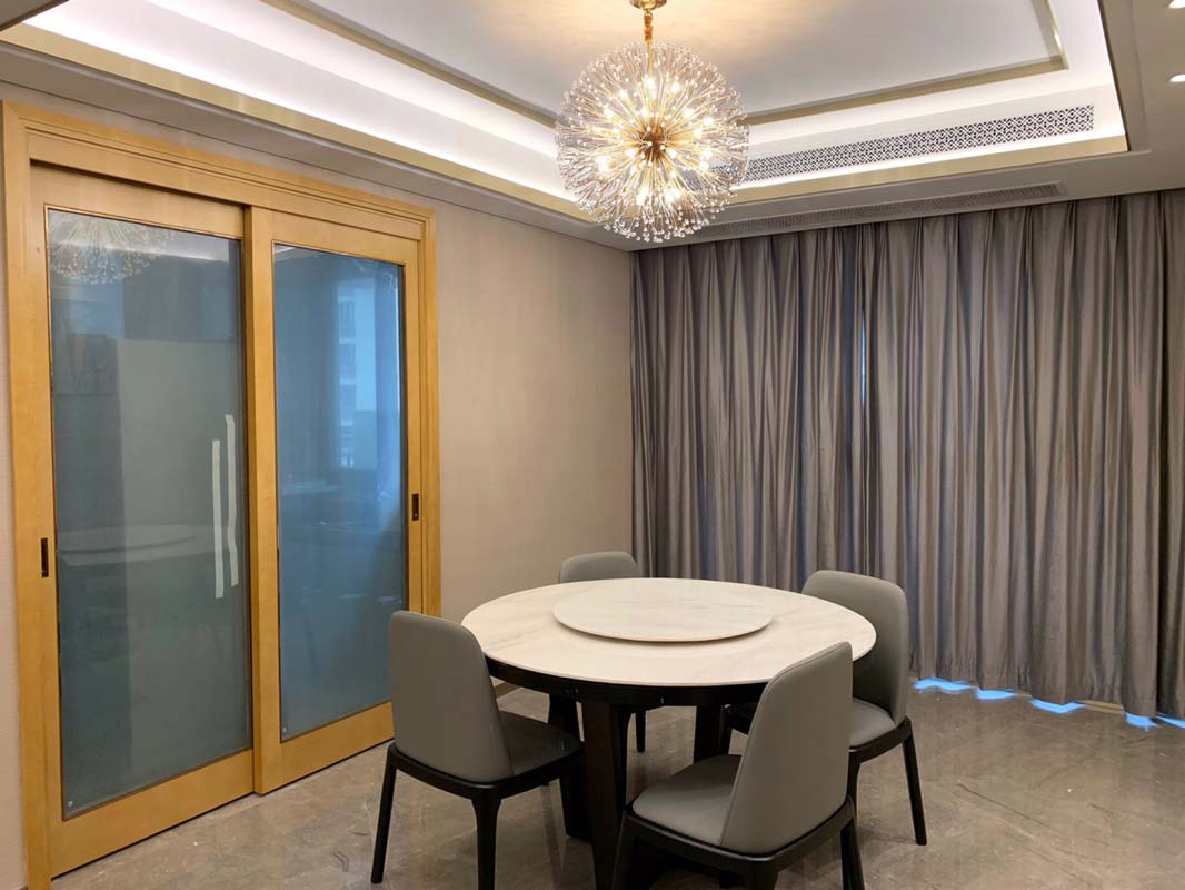 đèn chùm quả cầu bồ công anh pha lê trang trí bàn ăn