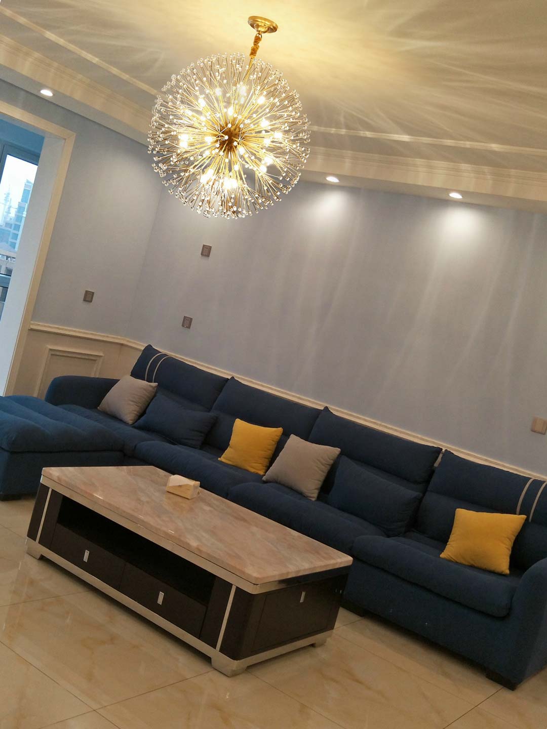 đèn chùm quả cầu bồ công anh pha lê trang trí phòng khách