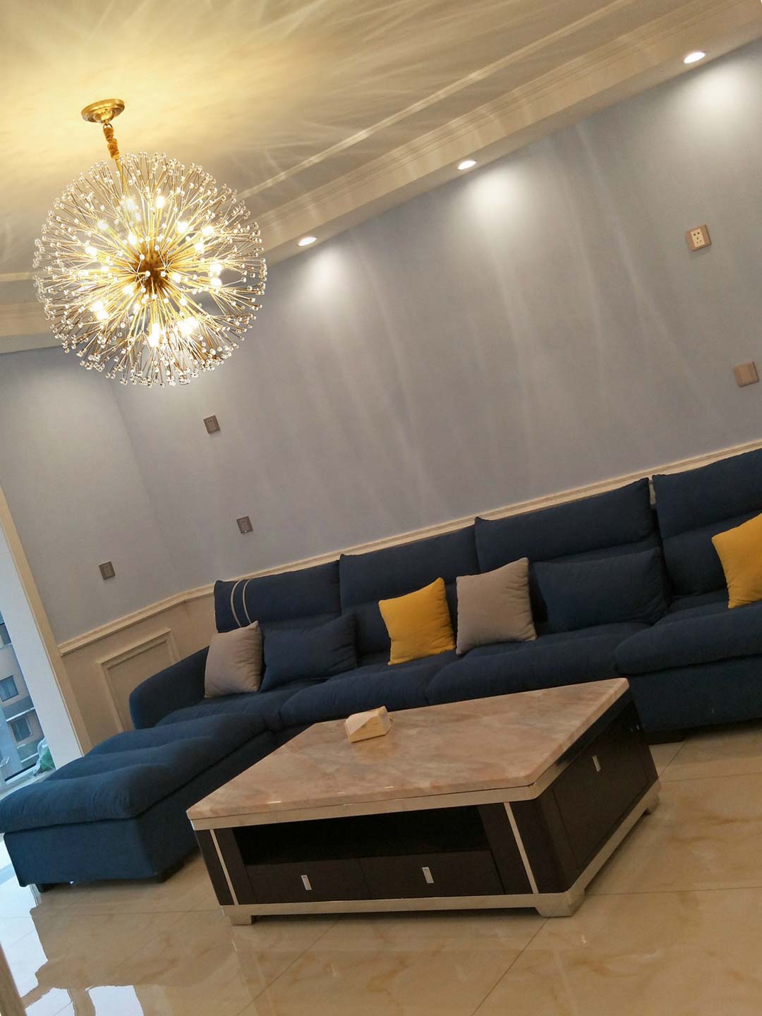 đèn chùm quả cầu bồ công anh pha lê trang trí phòng khách