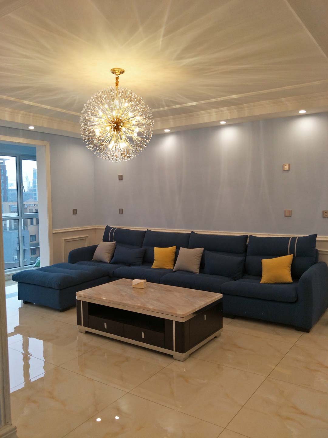 đèn chùm quả cầu bồ công anh pha lê trang trí phòng khách