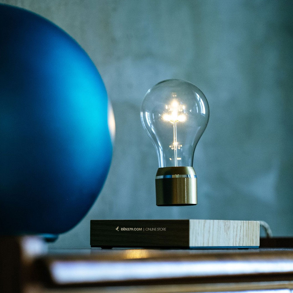 FLYTE ROYAL - Đèn Để Bàn Bay Từ Tính