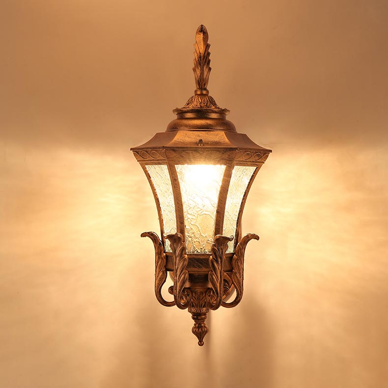 Đèn gắn tường trang trí ngoài trời cổ điển