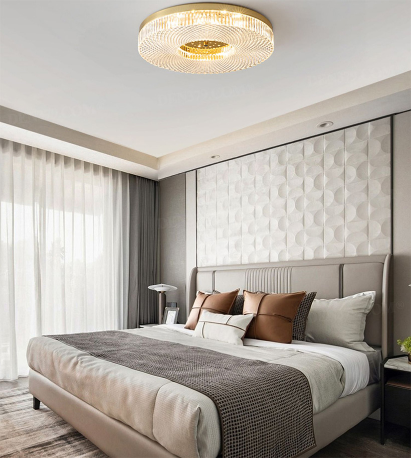 Đèn ốp trần phòng ngủ viền đồng chụp acrylic lấp lánh 67170