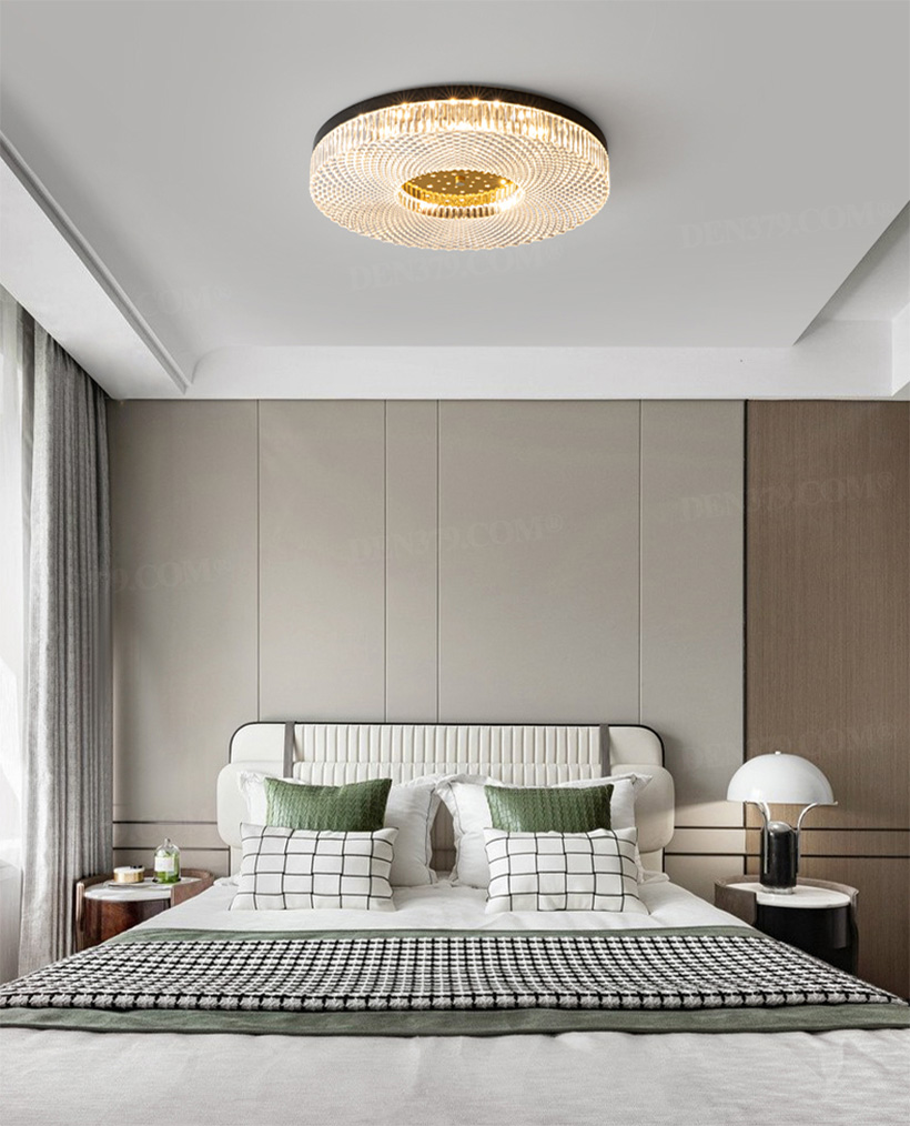 Đèn ốp trần phòng ngủ viền đồng chụp acrylic lấp lánh 67170