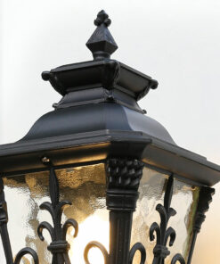 Đèn tường ngoài trời cổ điển