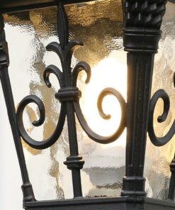 Đèn tường ngoài trời cổ điển