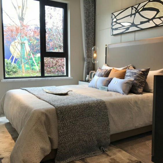 đèn thả trang trí thủy tinh trong suốt lưới sắt hiện đại