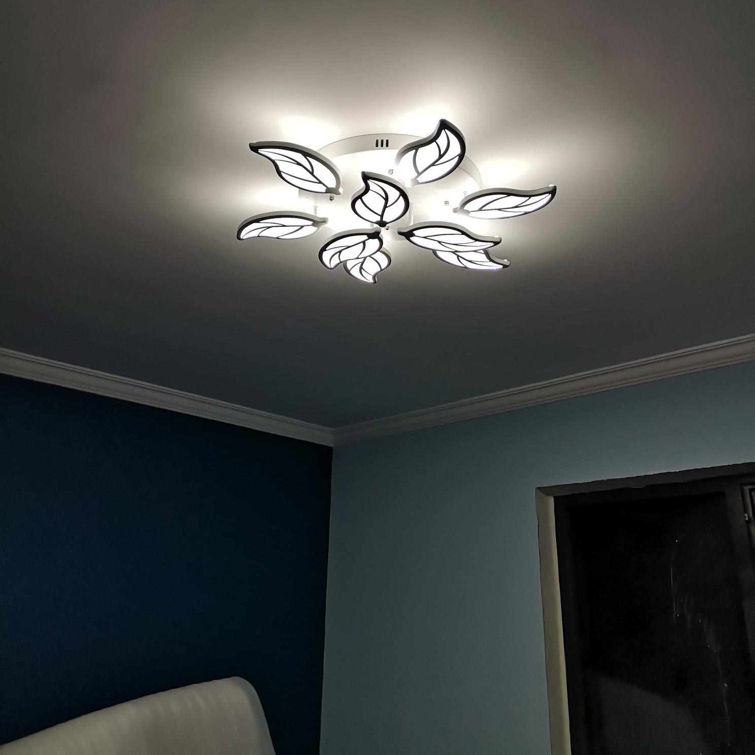 Đèn mâm LED ốp trần Chiếc Lá