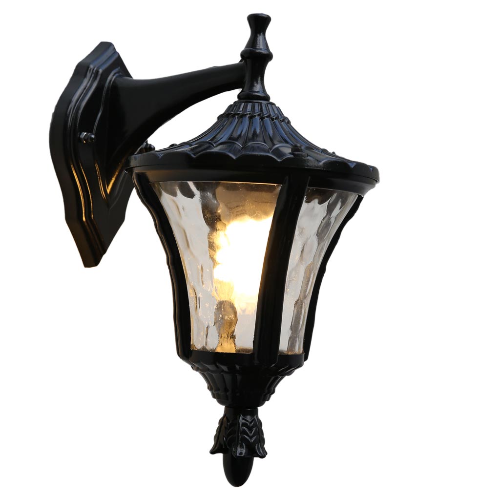 Đèn tường ngoài trời cổ điển