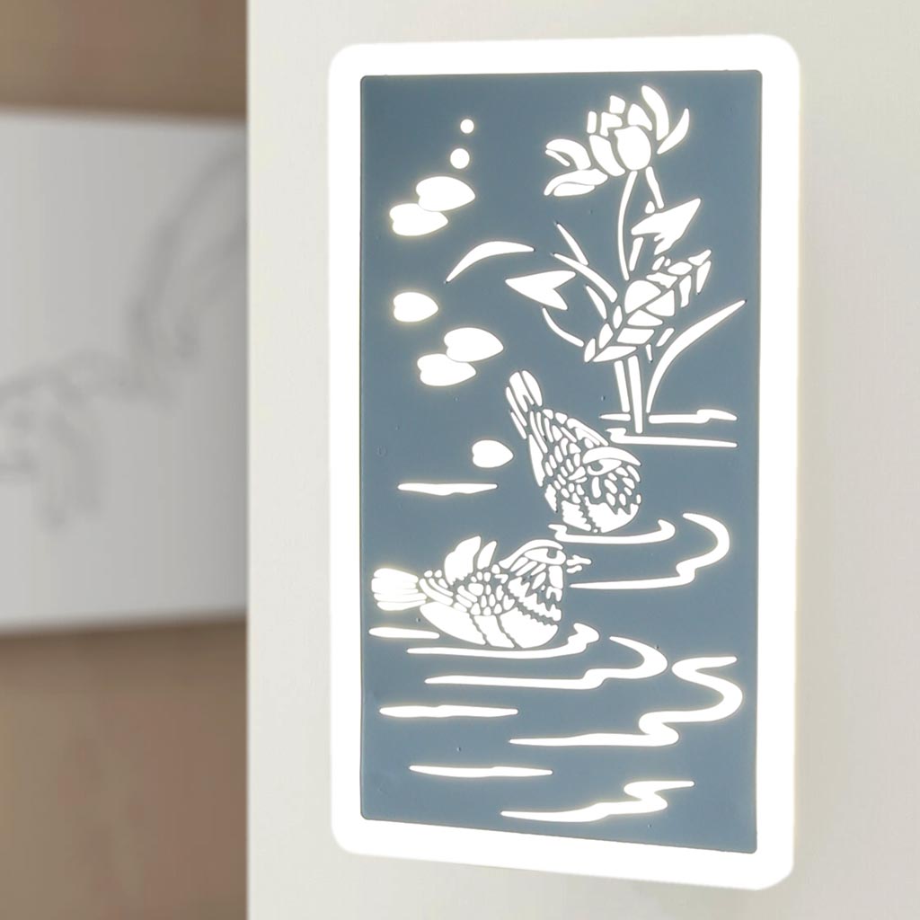 Đèn LED dán tường tranh Uyên Ương LT390