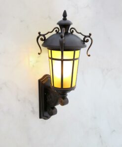 Đèn tường ngoài trời Tân cổ điển
