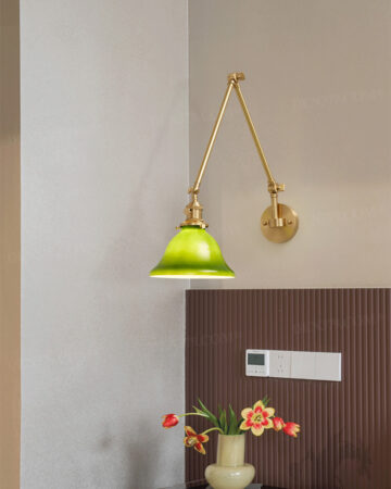 Đèn rọi gắn tường bằng đồng chụp thủy tinh xanh ngọc 66095