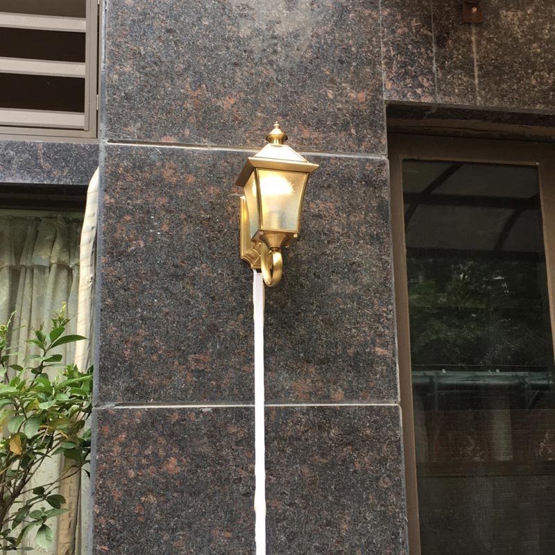 Đèn tường ngoài trời cổ điển VD-684