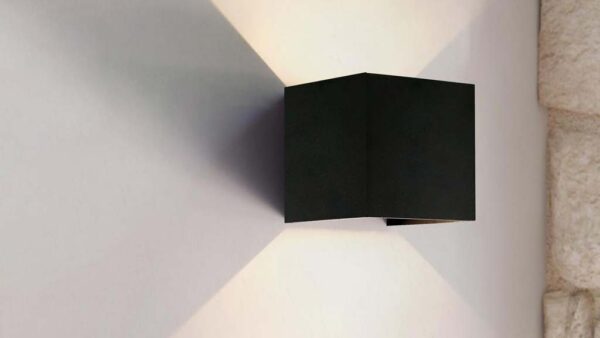 ĐÈN TƯỜNG NGOÀI TRỜI