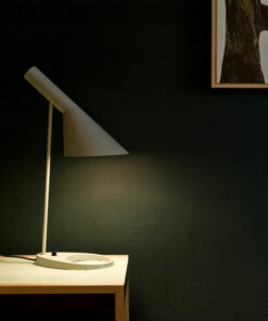 Đèn để bàn hiện đại