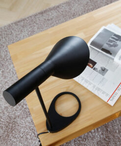 Đèn để bàn hiện đại