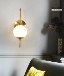 Đèn gắn tường trang trí quả cầu thủy tinh Q213