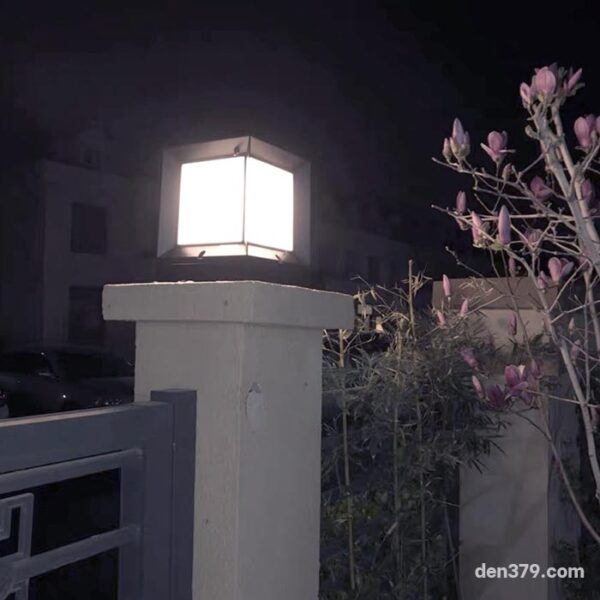 Đèn trụ, cột cổng ngoài trời ô vuông hiện đại