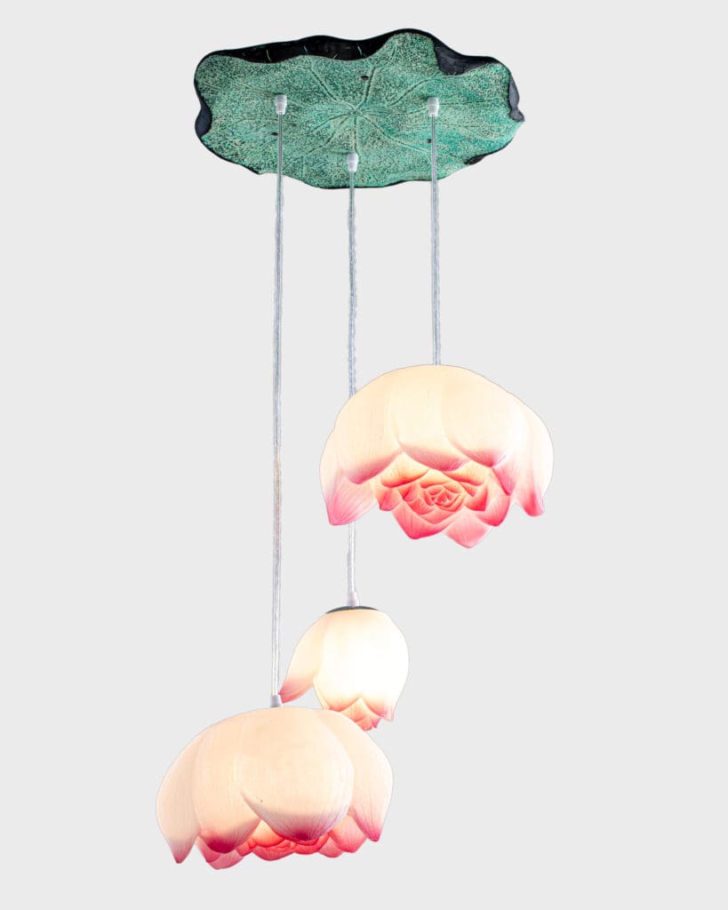 Đèn Thả Phòng Thờ Hoa Sen Mâm Lá Xanh 3 Bông Nở Rộ Trang Nghiêm VRG-BLD