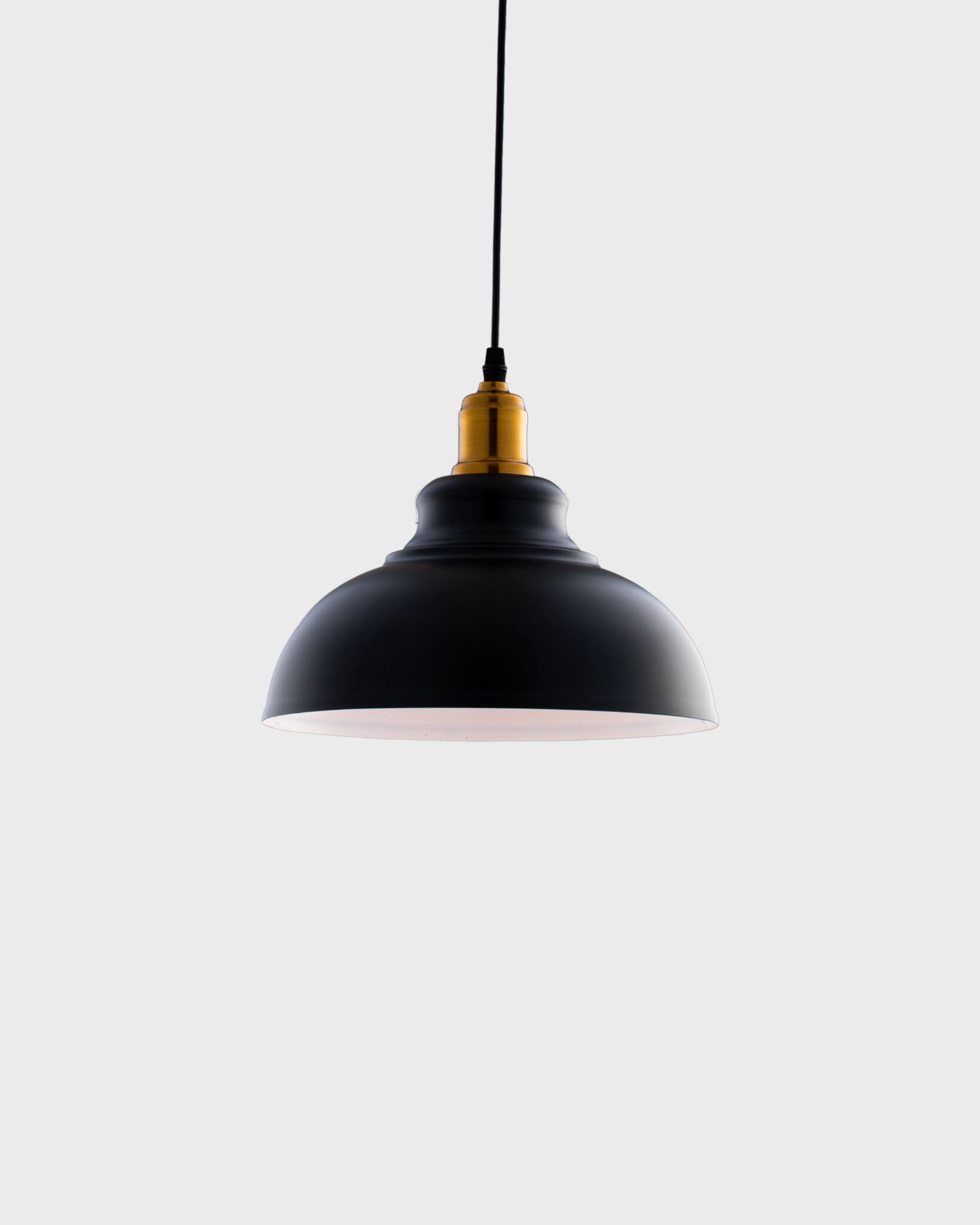 Đèn Thả Trần Chao Sắt Màu Đen Đui Vàng Sang Trọng VRG-CN90