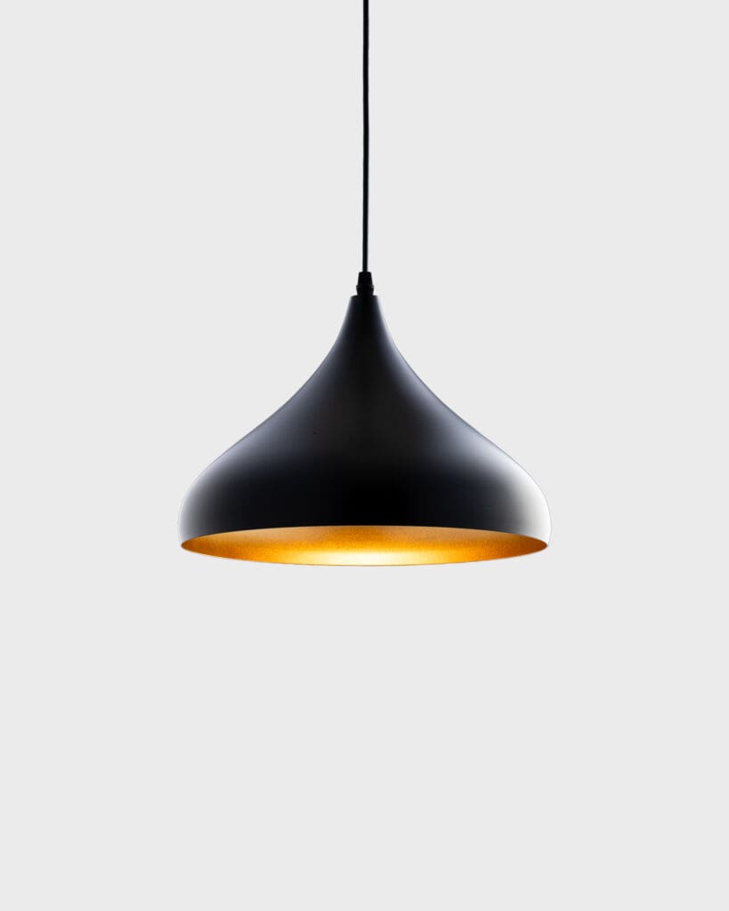 Đèn Thả Bàn Ăn Dáng Nón Hiện Đại Vỏ Đen Lòng Vàng VRG-T8810