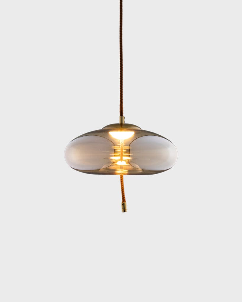 Đèn Thả Thủy Tinh Dáng Bát Dẹt Phối Dây Thừng Màu Trà VRG-THCN21920D