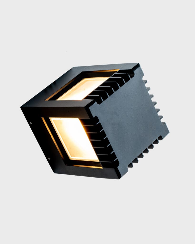 Đèn Tường Vuông Hiện Đại Hợp Kim Nhôm Đen Led Cao Cấp VRG-528A