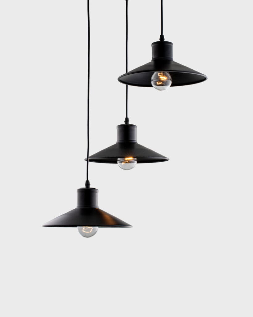 Đèn Thả Đồng Hiện Đại Hình Chóp Đen Sang Trọng VRG-DT9043