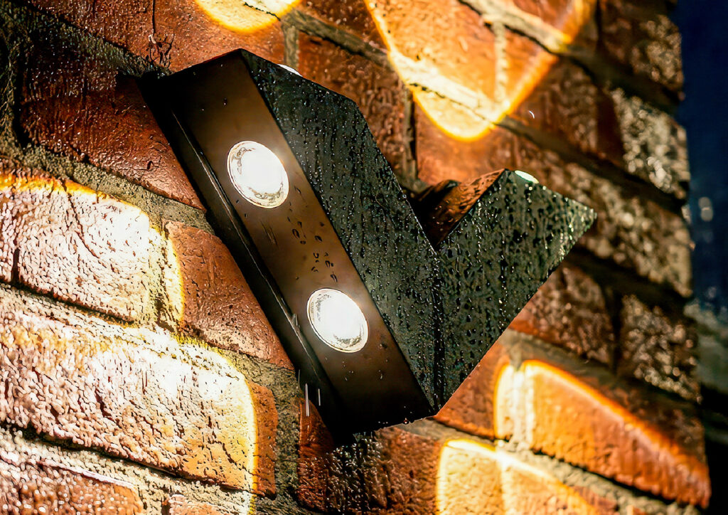 Đèn trang trí ngoài trời chồng nước bền và phổ biến 2026