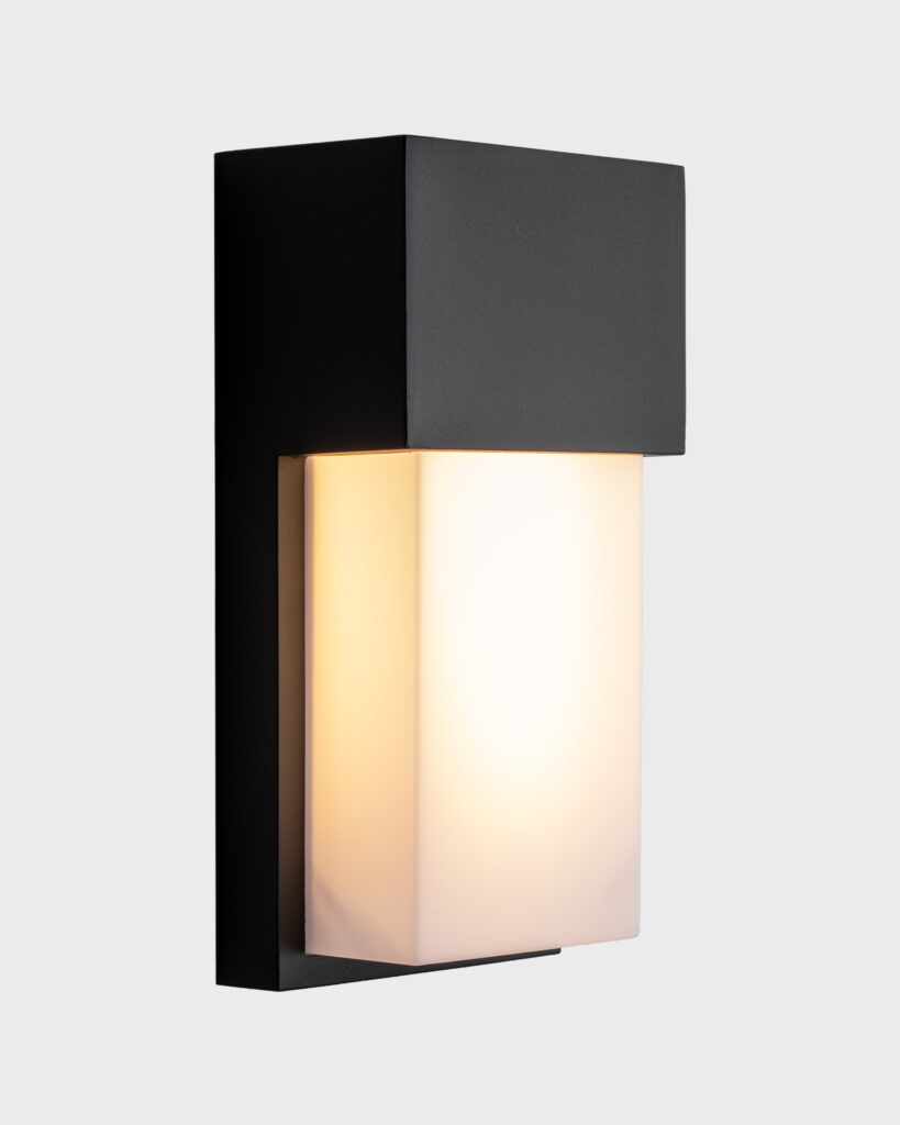 Đèn Tường Hiện Đại Hợp Kim Đen Hình Vuông Sang Trọng VRG-VNT065