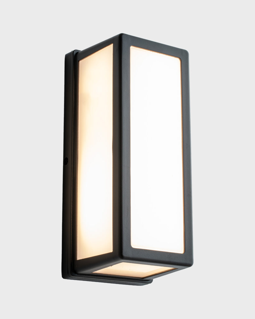 Đèn Tường Hiện Đại Hợp Kim Hình Chóp Đen Sang Trọng VRG-VNT760