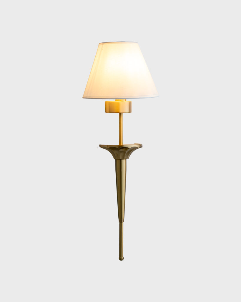 Đèn Tường Cổ Điển Hiện Đại Chất Liệu Hợp Kim Màu Vàng Gold Đặc Điểm Sang Trọng VRG-GT300323