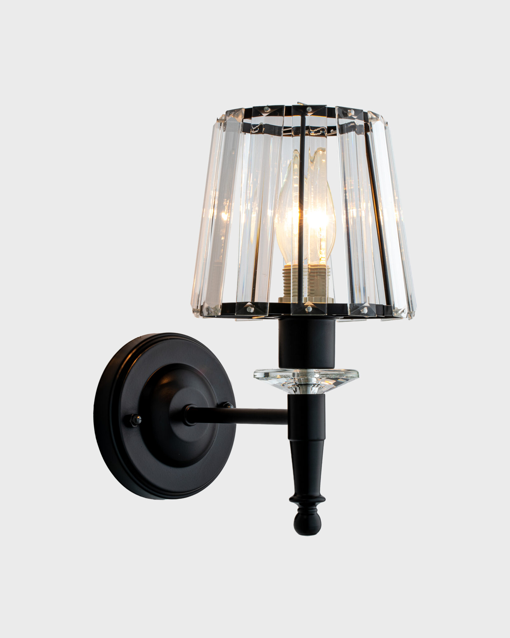 Đèn Tường Pha Lê Năng Động Hiện Đại Đen Sang Trọng VRG-VPL41