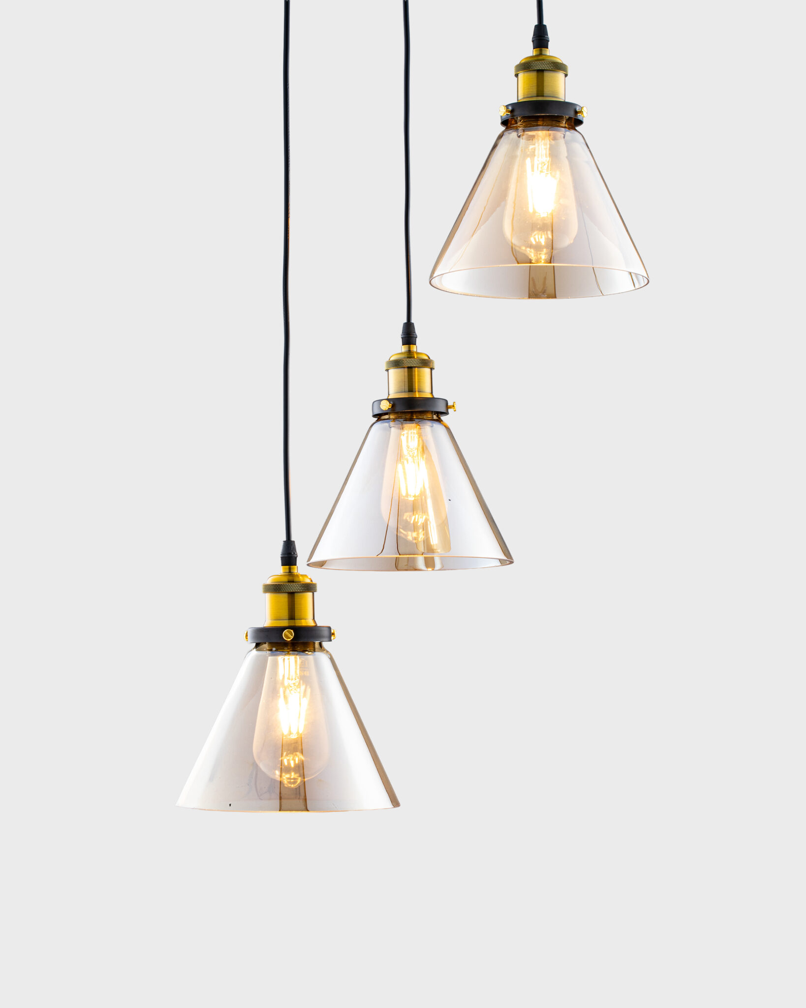 Đèn Thả Thủy Tinh Hiện Đại Hình Nón Trong Suốt Màu Vàng Gold Tinh Tế VRG-TT03A-3