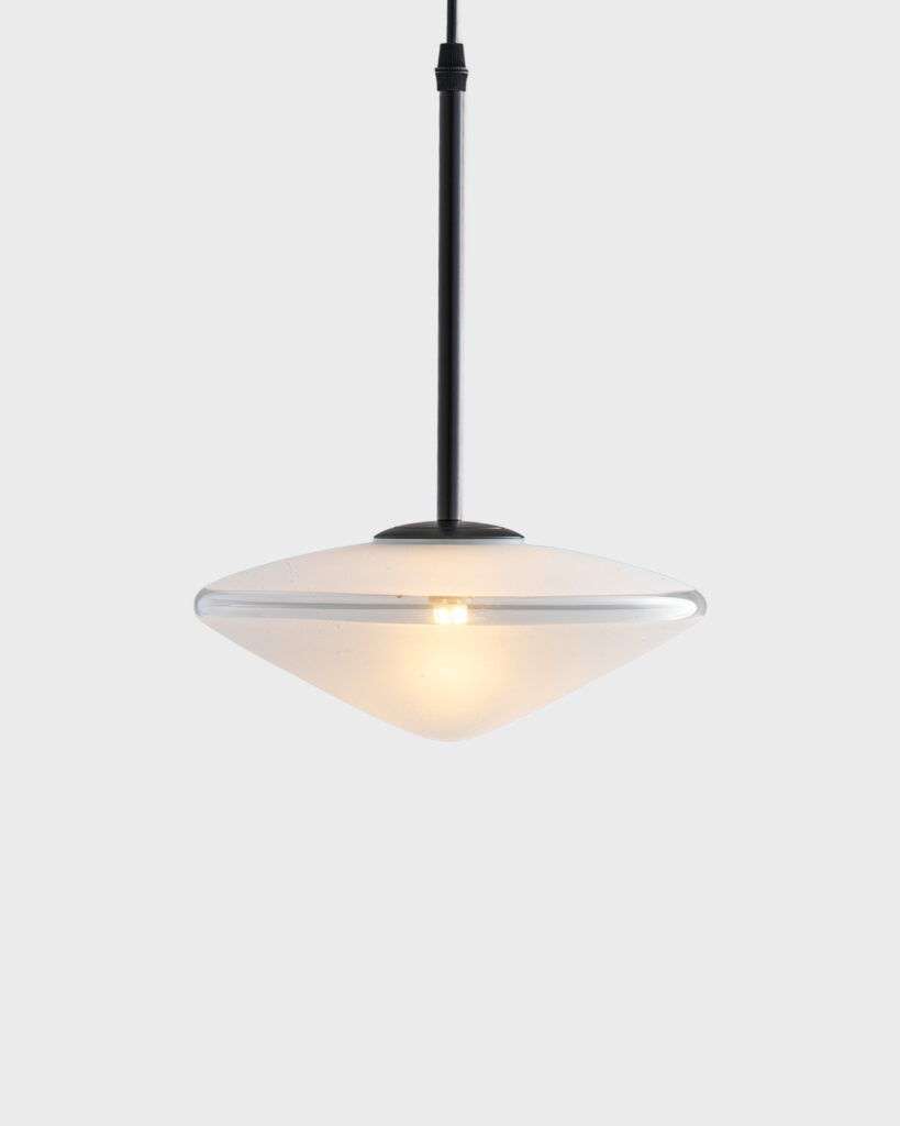Đèn Thả Thủy Tinh Hiện Đại Sang Trọng Màu Trắng VRG-D4132