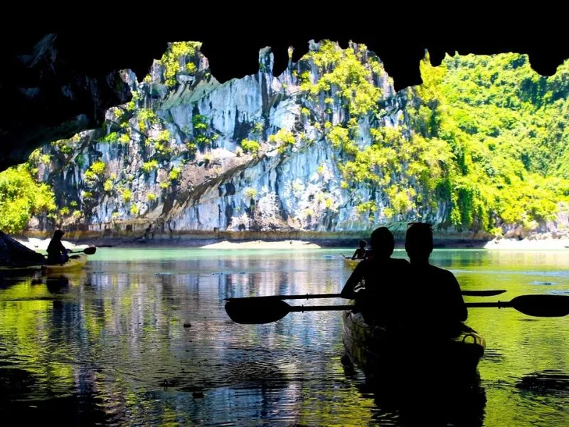 Ha Long Bay Travel Guide_8.jpg