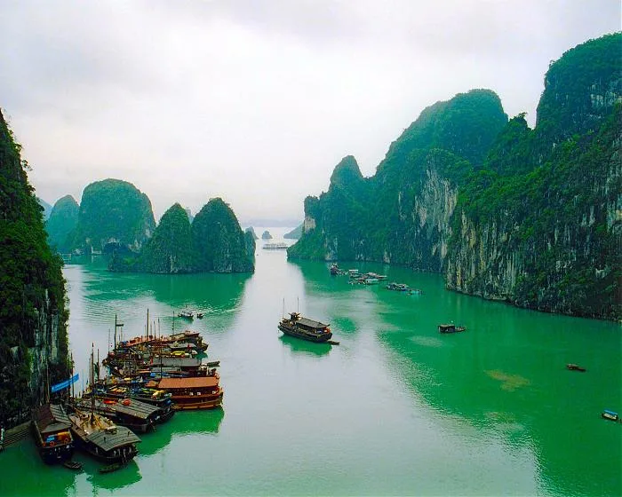 Cam Pha Vietnam_3.jpg