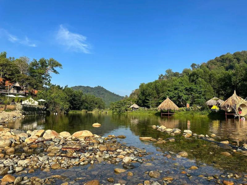 cam-trai-mot-minh-canh-1
