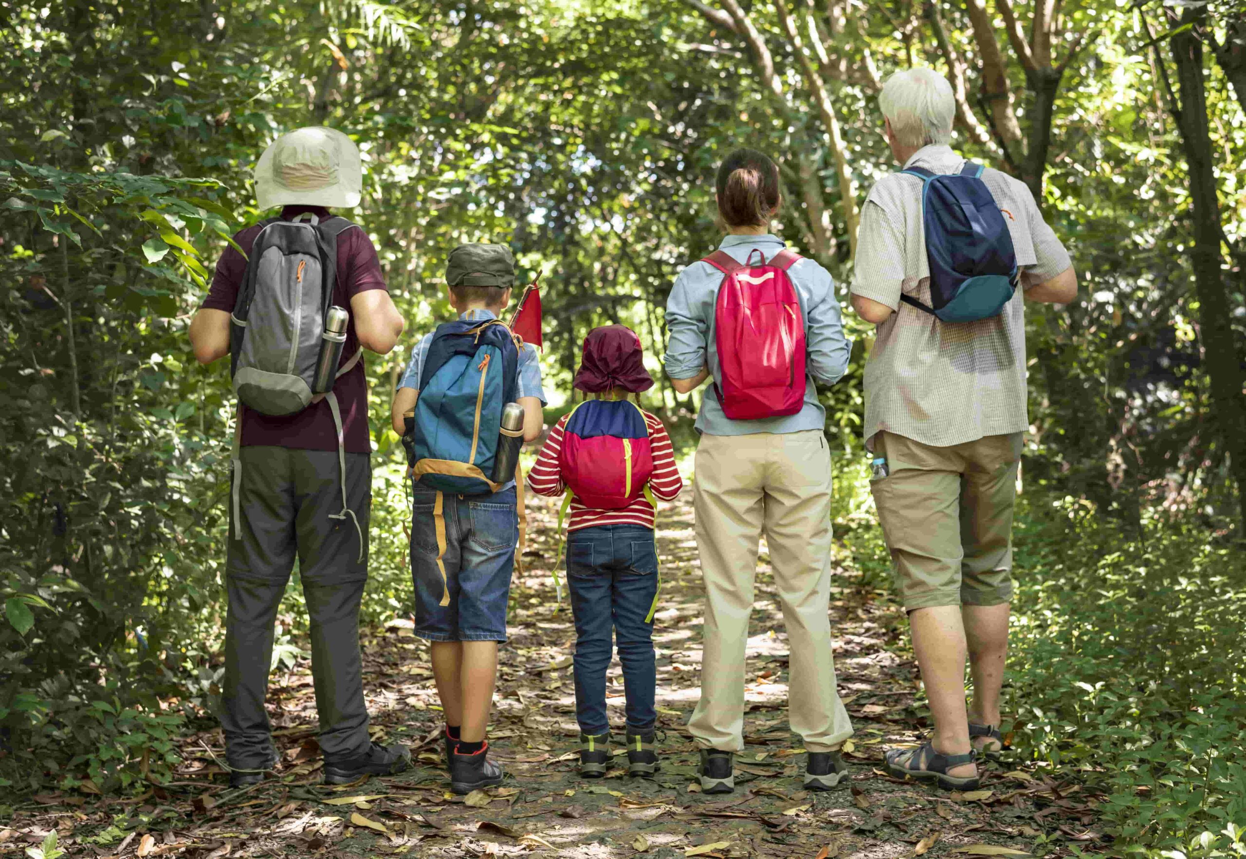 hiking cùng trẻ em