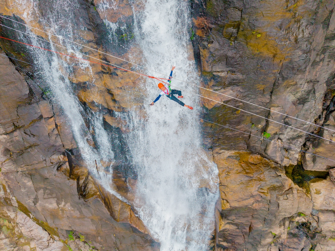Canyoning Vietnam_3-min