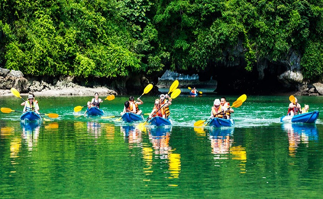 Best things to do in Halong Bay_3