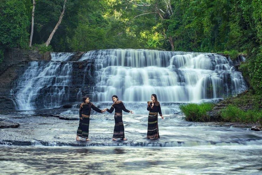 Best waterfalls in Vietnam_3