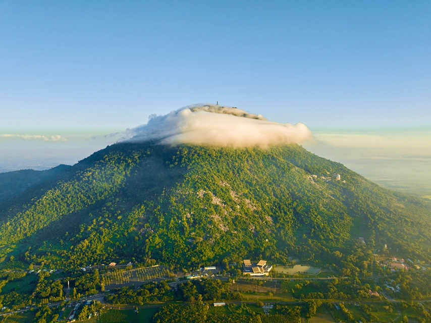 Sacred mountains Vietnam_4