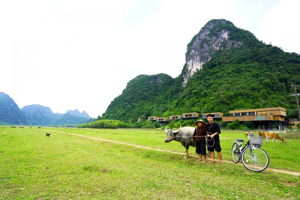 Vietnam Laos border mountains_3