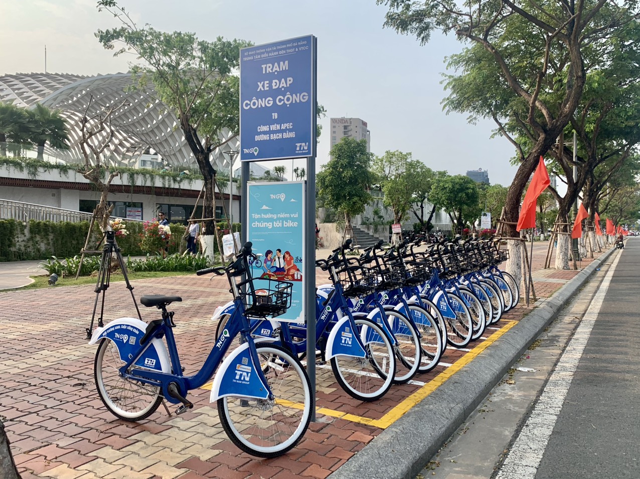 cycling Vietnam coast_1