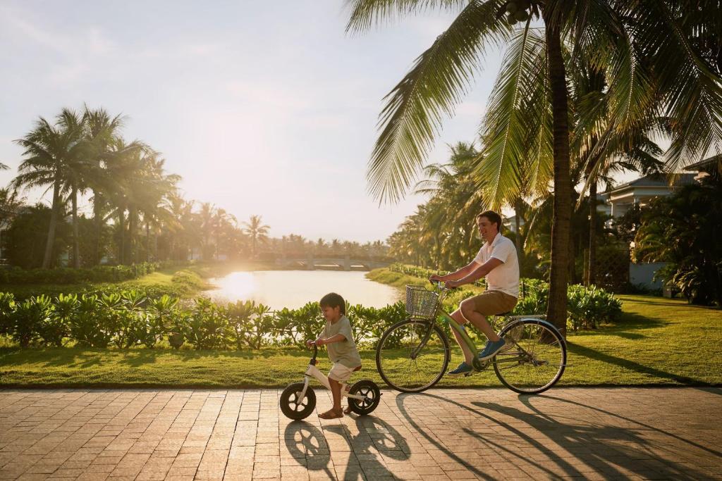 cycling Vietnam coast_5