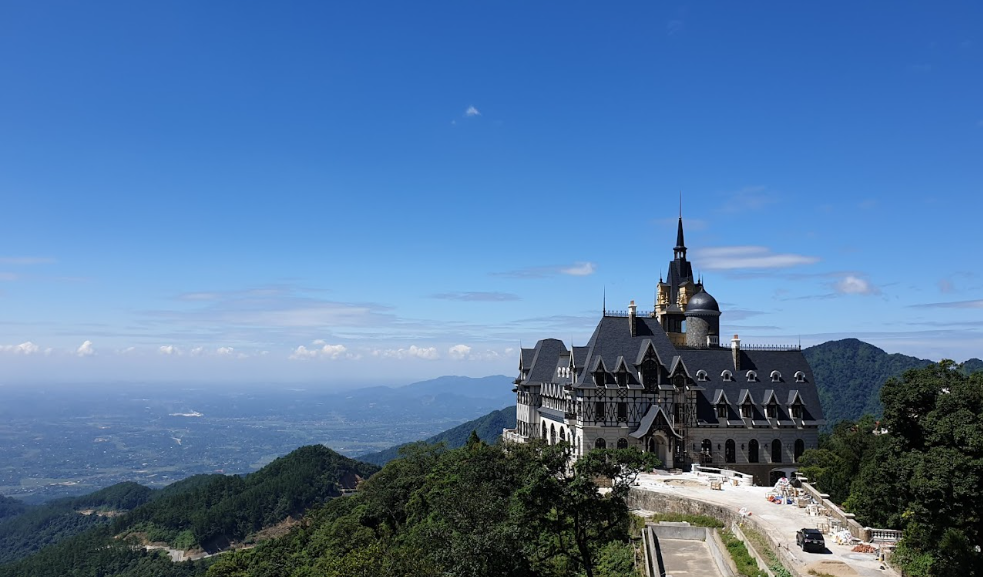 Vườn Quốc gia Tam Đảo Tam Dao National Park is one of Northern Vietnam’s most attractive destinations for trekking and eco-tourism. With its cool climate year-round, rich tropical rainforest ecosystem, and a diverse network of hiking trails,