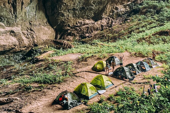 Vietnam cave trekking tours_7